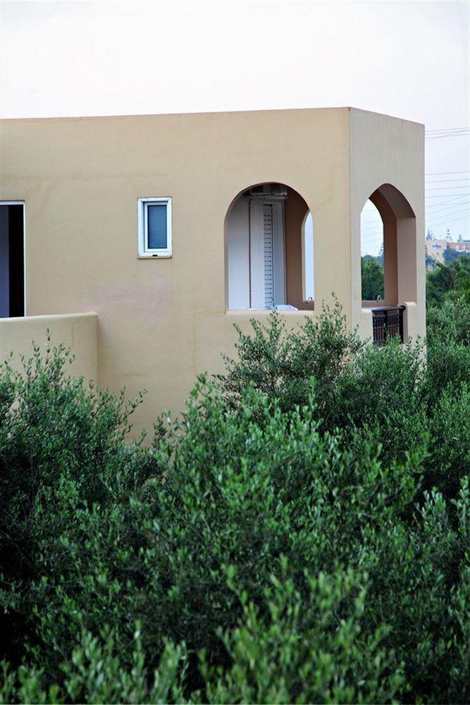 Vardis Olive Garden 2*